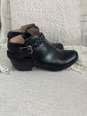 Life Stride Black Braided Strap Ankle Booties